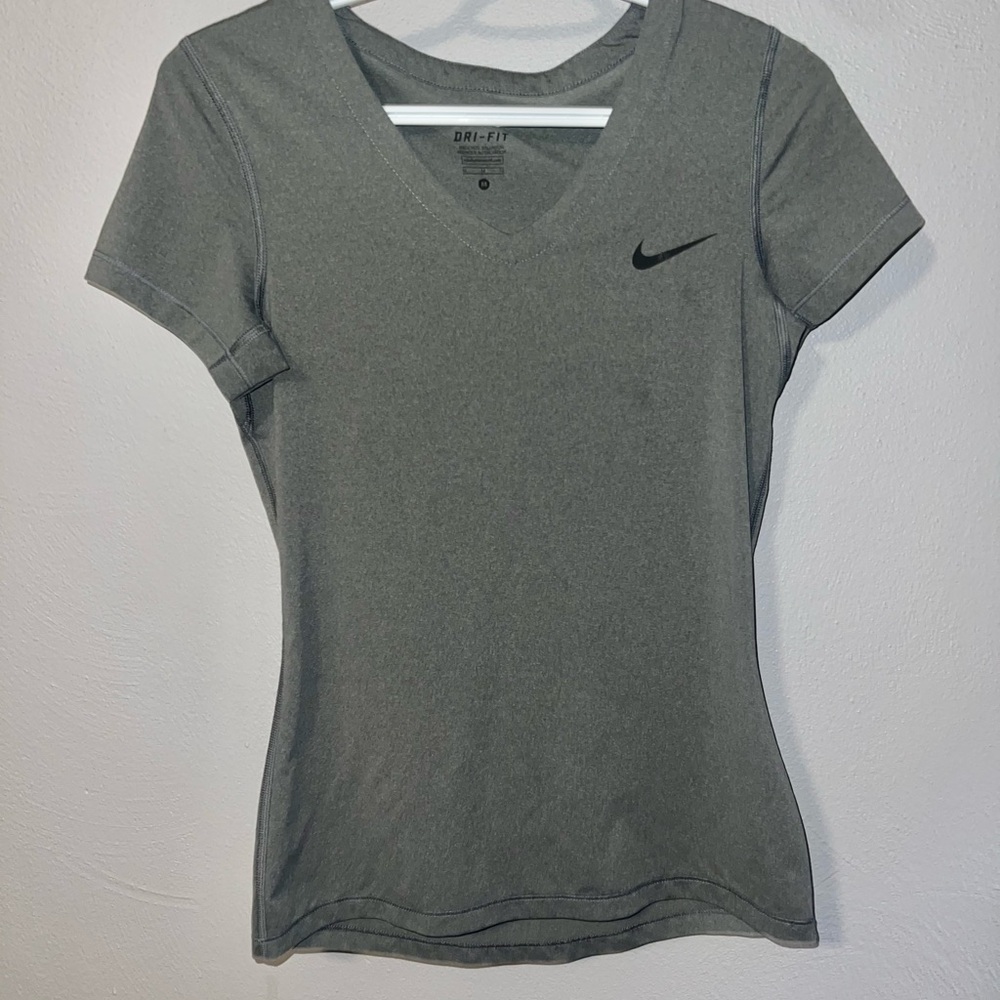 Nike Women's Short Sleeve Dri-Fit Gray Tee- M